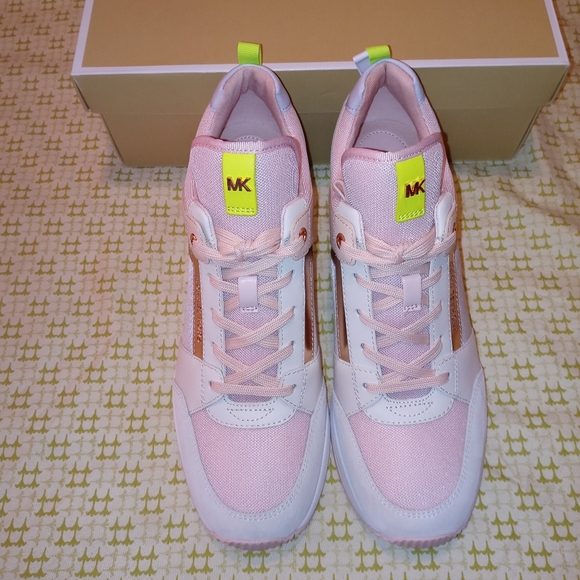 Michael Kors Georgie Trainer Sneaker - Picture 2 of 8